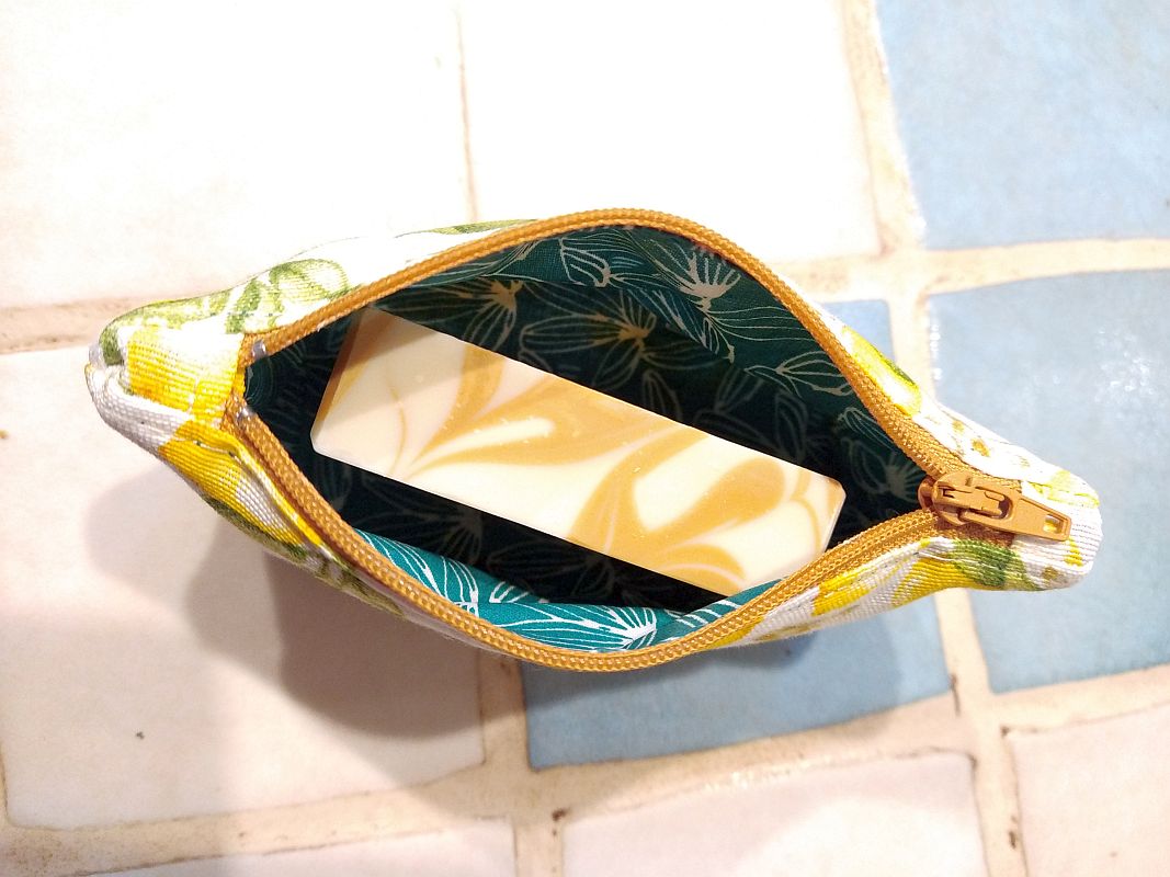 Pochette imperméable à savon Citrons (à l'unité sans savon) miniature 2