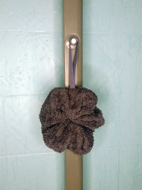 Fleur de douche lavable éponge grise miniature 2