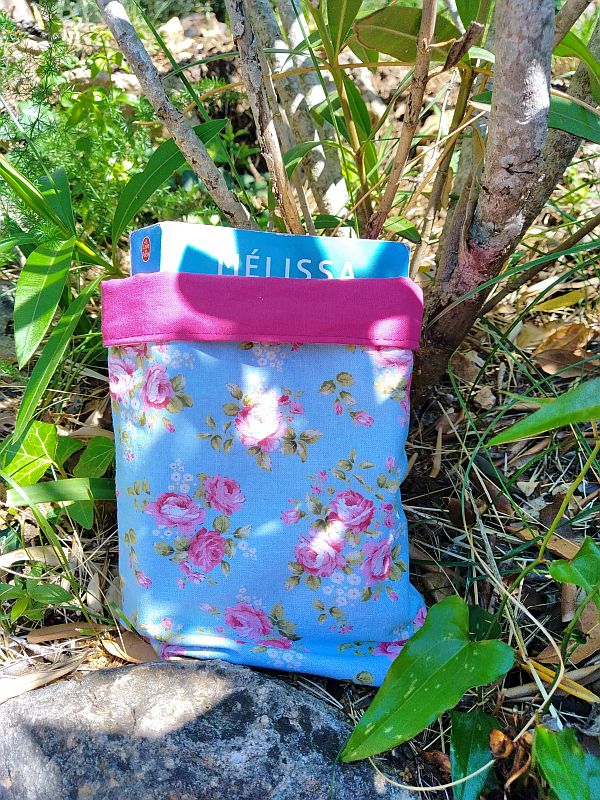 Coffret Trousse imperméable + pochette à livre Roses miniature 4