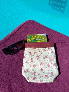 Coffret Trousse imperméable + pochette à livre Mini roses miniature 3