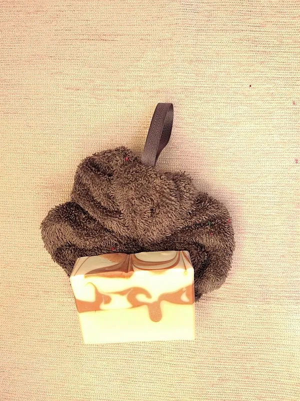 Fleur de douche lavable éponge grise