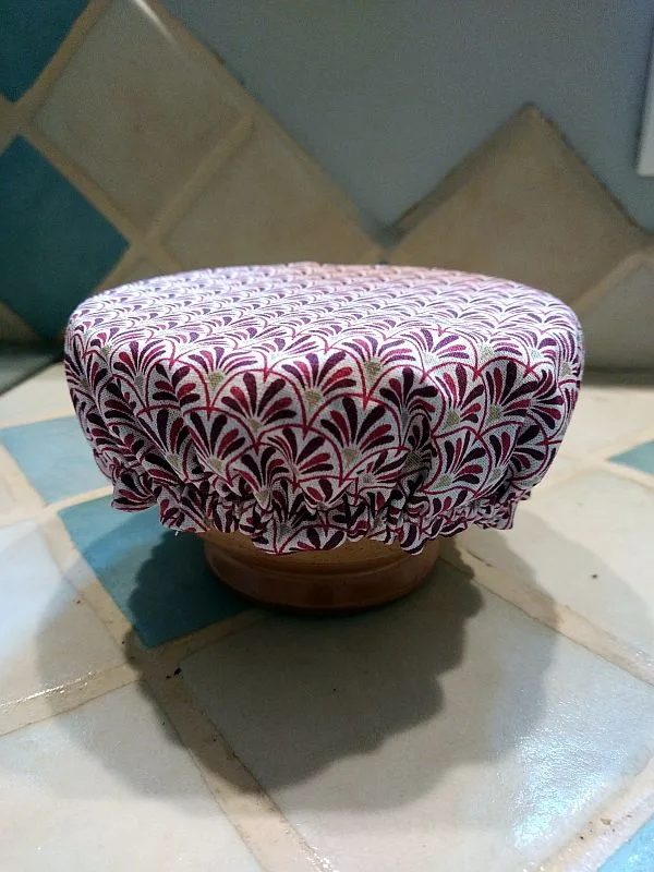 Couvre-plat petit modèle éventails bordeaux