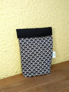 Pochette à livre noire miniature 4