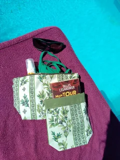 Coffret Trousse imperméable + pochette à livre Olives miniature 1