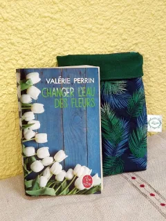 Pochette à livre bleue et verte miniature 2