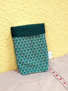 Pochette à livre verte miniature 4