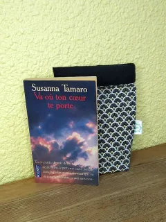 Pochette à livre noire miniature 2