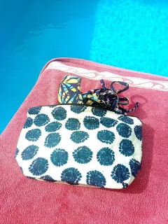 Trousse imperméable maillot mouillé "Fleur bleue" miniature 1
