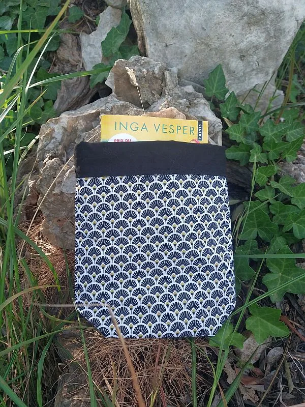 Pochette à livre noire