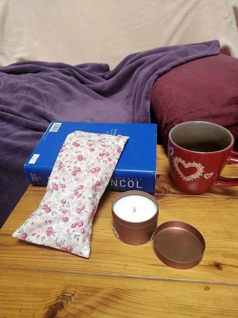 Masque de repos pour les yeux/bouillotte sèche mini roses – photo 1